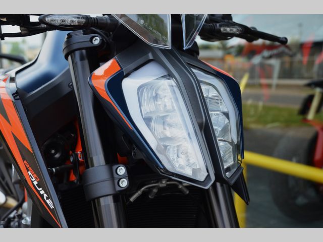 ktm - 890-duke-r