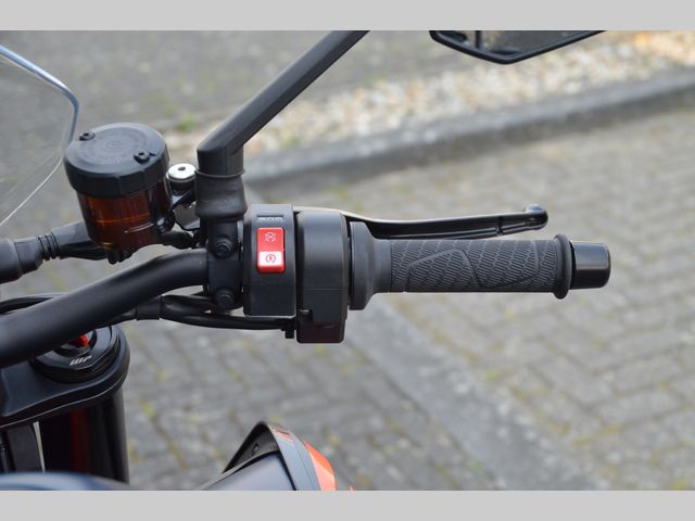 ktm - 890-duke-r