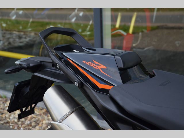ktm - 890-duke-r