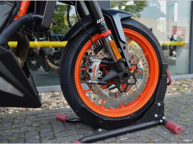 ktm - 890-duke-r