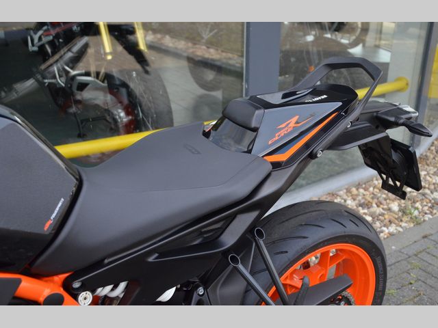 ktm - 890-duke-r