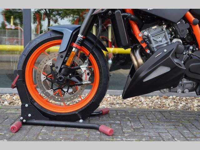 ktm - 890-duke-r