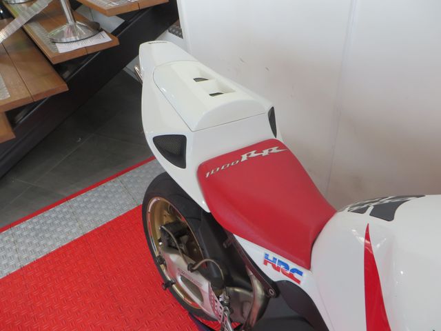 honda - cbr-1000-rr-fireblade