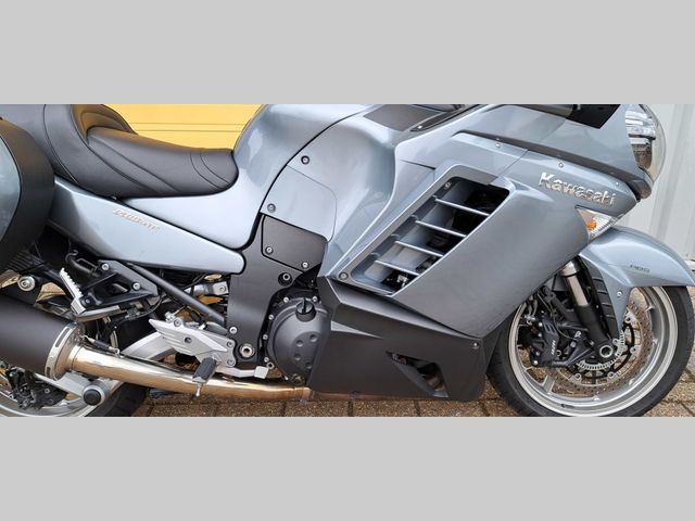 kawasaki - gtr-1400