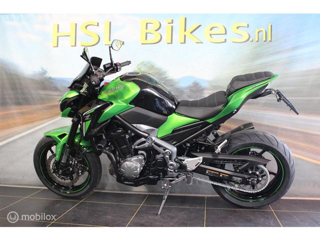kawasaki - z900