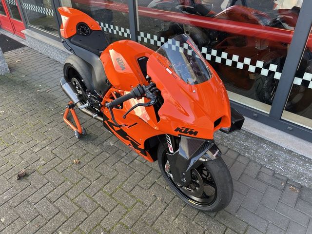ktm - 1190-rc-8