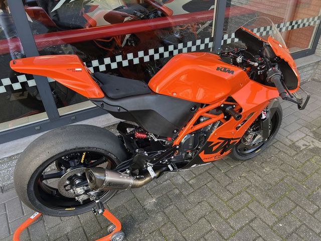 ktm - 1190-rc-8