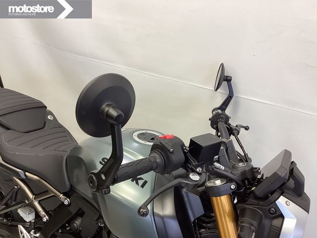 suzuki - gsx-8t