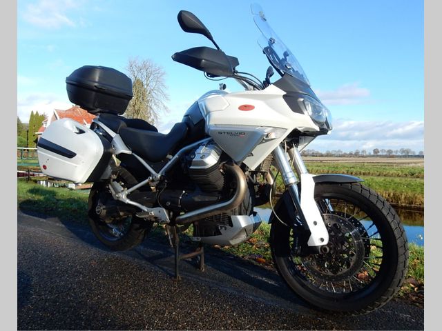 moto-guzzi - stelvio-1200-4v
