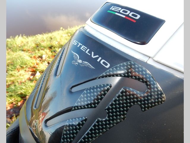 moto-guzzi - stelvio-1200-4v