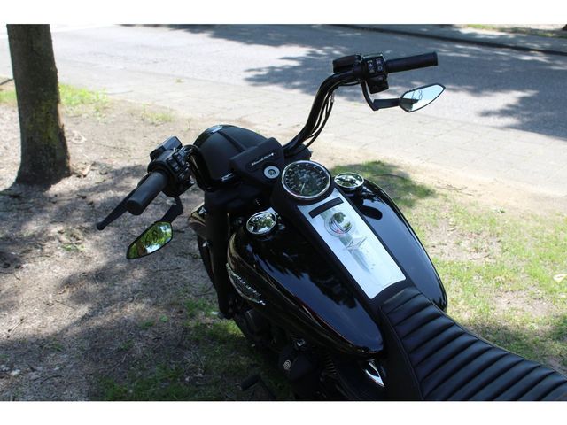 harley-davidson - road-king-classic-flhrc