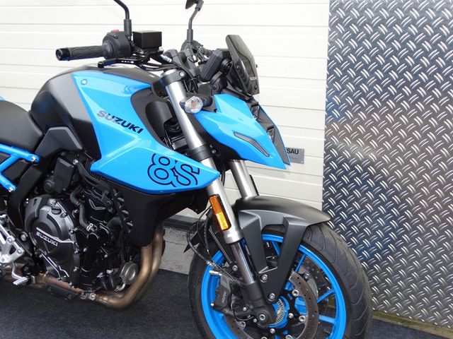 suzuki - gsx-8s