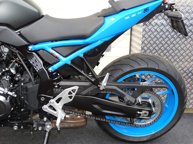 suzuki - gsx-8s