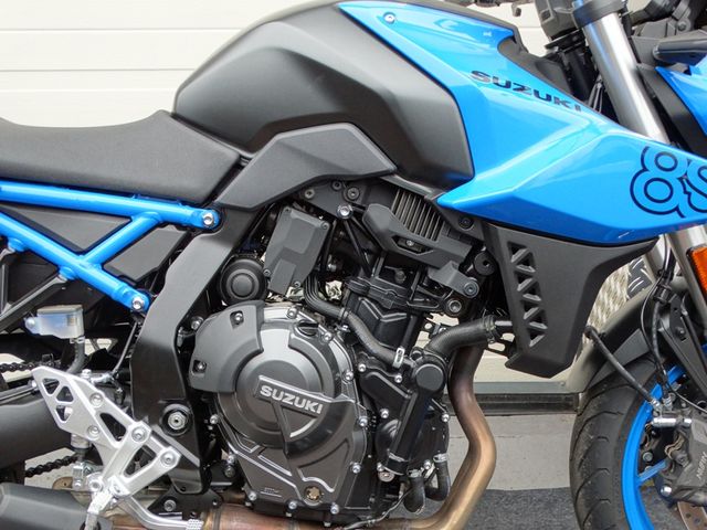 suzuki - gsx-8s