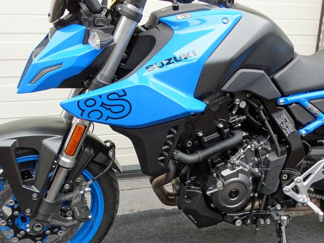 suzuki - gsx-8s