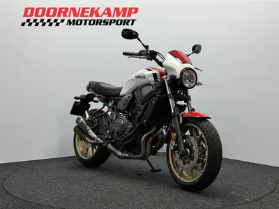 YAMAHA XSR 700 ABS – foto 3