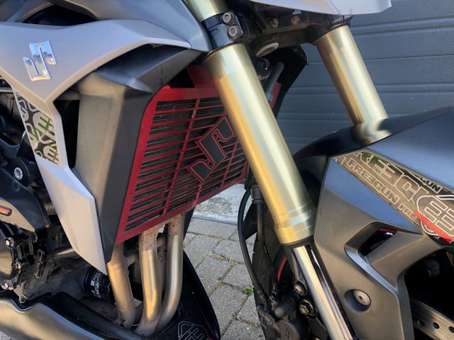 suzuki - gsr-750-a