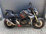 SUZUKI GSR 750 A