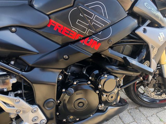 suzuki - gsr-750-a