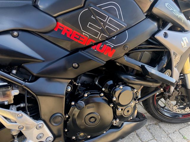 suzuki - gsr-750-a