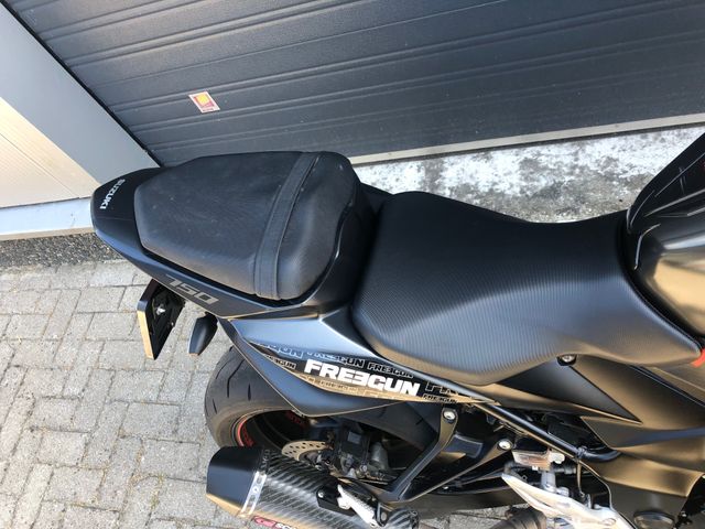 suzuki - gsr-750-a