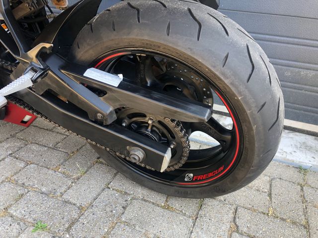 suzuki - gsr-750-a