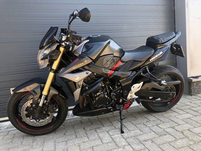 suzuki - gsr-750-a