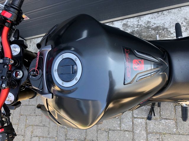 suzuki - gsr-750-a