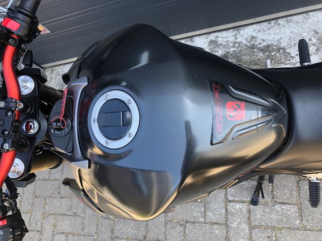 suzuki - gsr-750-a