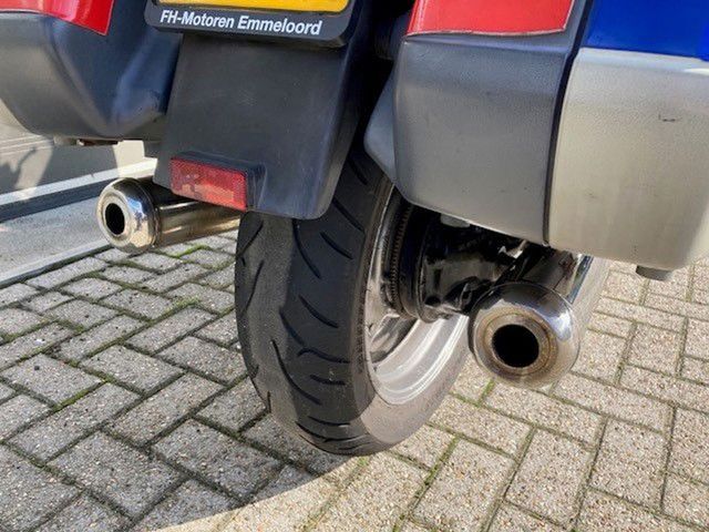 honda - st-1100-pan-european