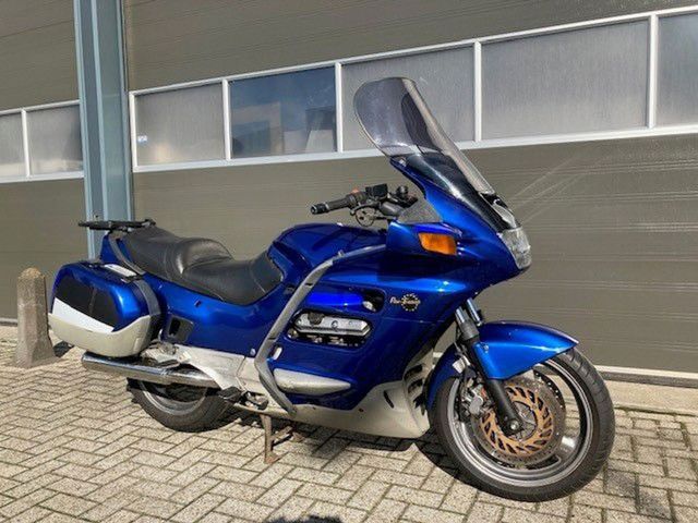 honda - st-1100-pan-european