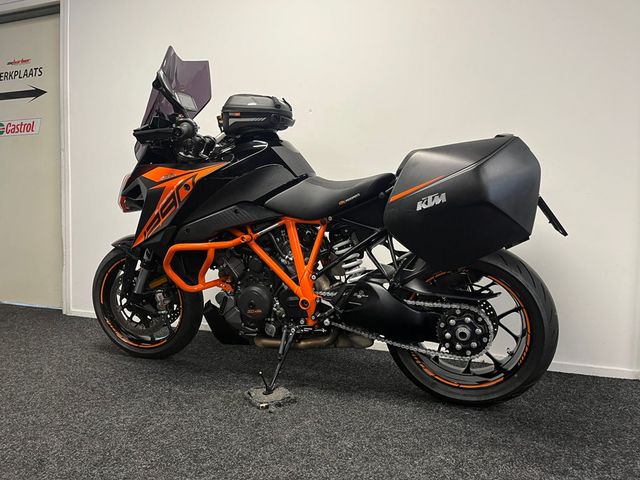 ktm - 1290-super-duke-gt