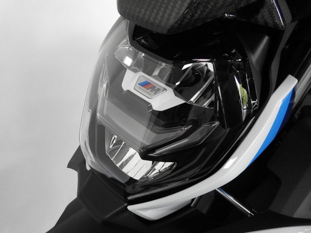 bmw - m-1000-r