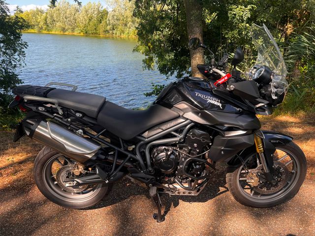 triumph - tiger-800