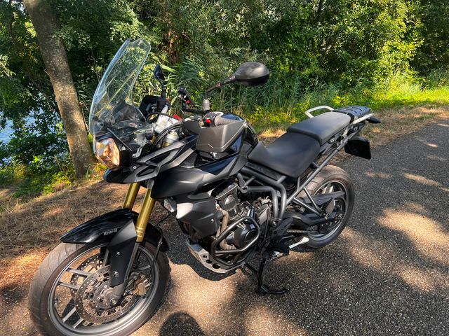 triumph - tiger-800