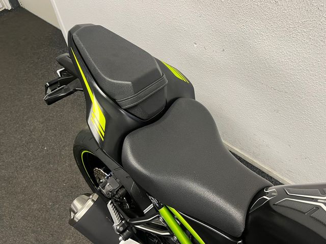 kawasaki - z900
