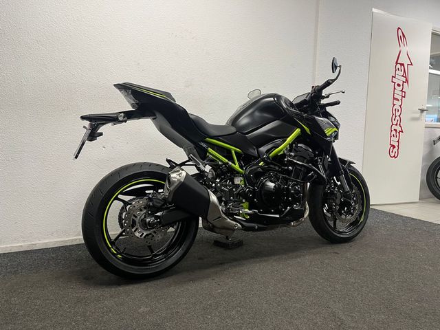 kawasaki - z900