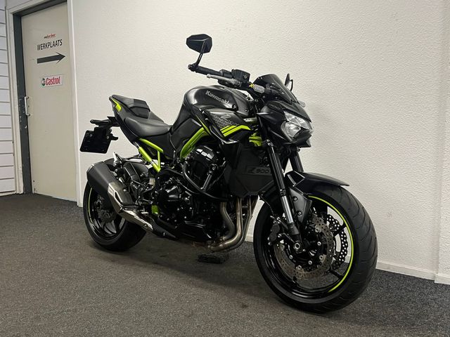 kawasaki - z900