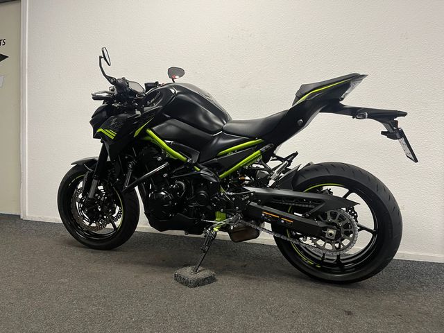 kawasaki - z900