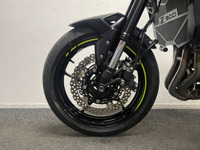kawasaki - z900