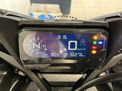 HONDA CBR 650 R – foto 2