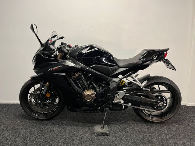 honda - cbr-650-r