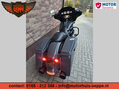HARLEY-DAVIDSON STREET GLIDE FLHX – foto 4