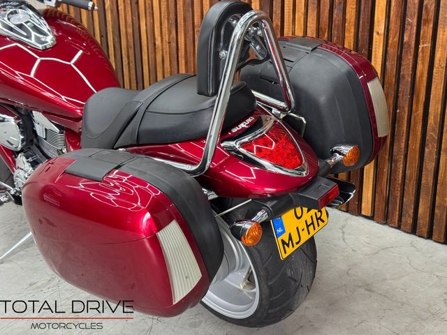 suzuki - m-1800-r-intruder