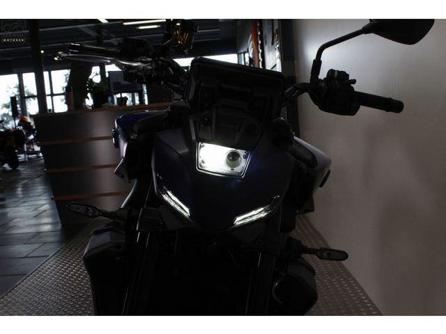 yamaha - mt-09-y-amt