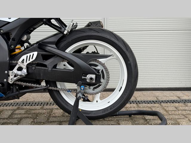 suzuki - gsx-r-600