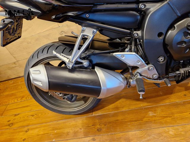 yamaha - fz-1