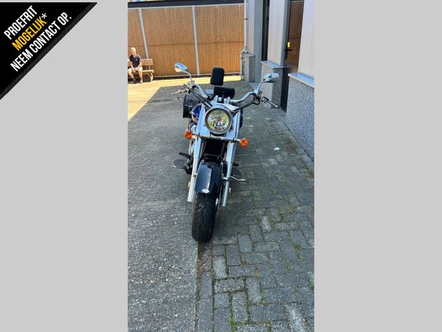 suzuki - c-90-boulevard-1500-lc