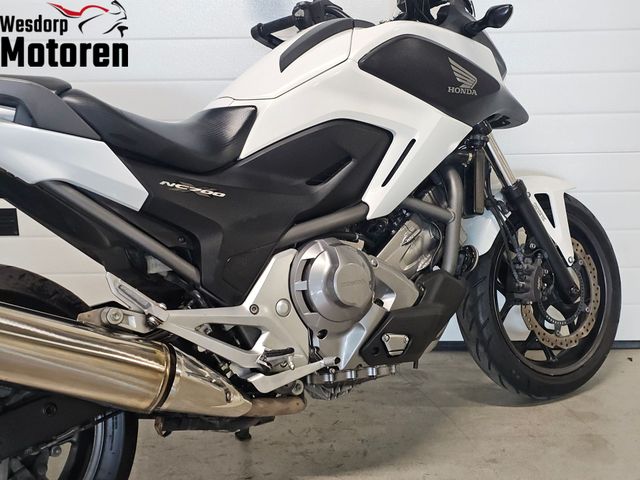 honda - nc-700-x-dct-c-abs