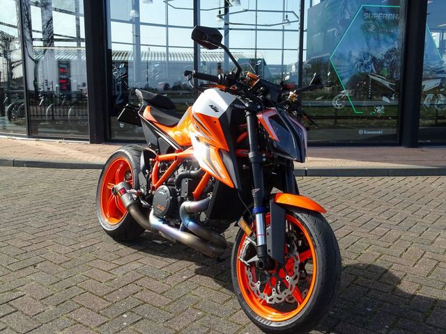 ktm - 1290-super-duke-r-evo